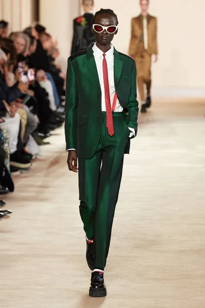 Look 2